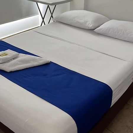 Hotel Puerto Azul Puerto Berrio エクステリア 写真