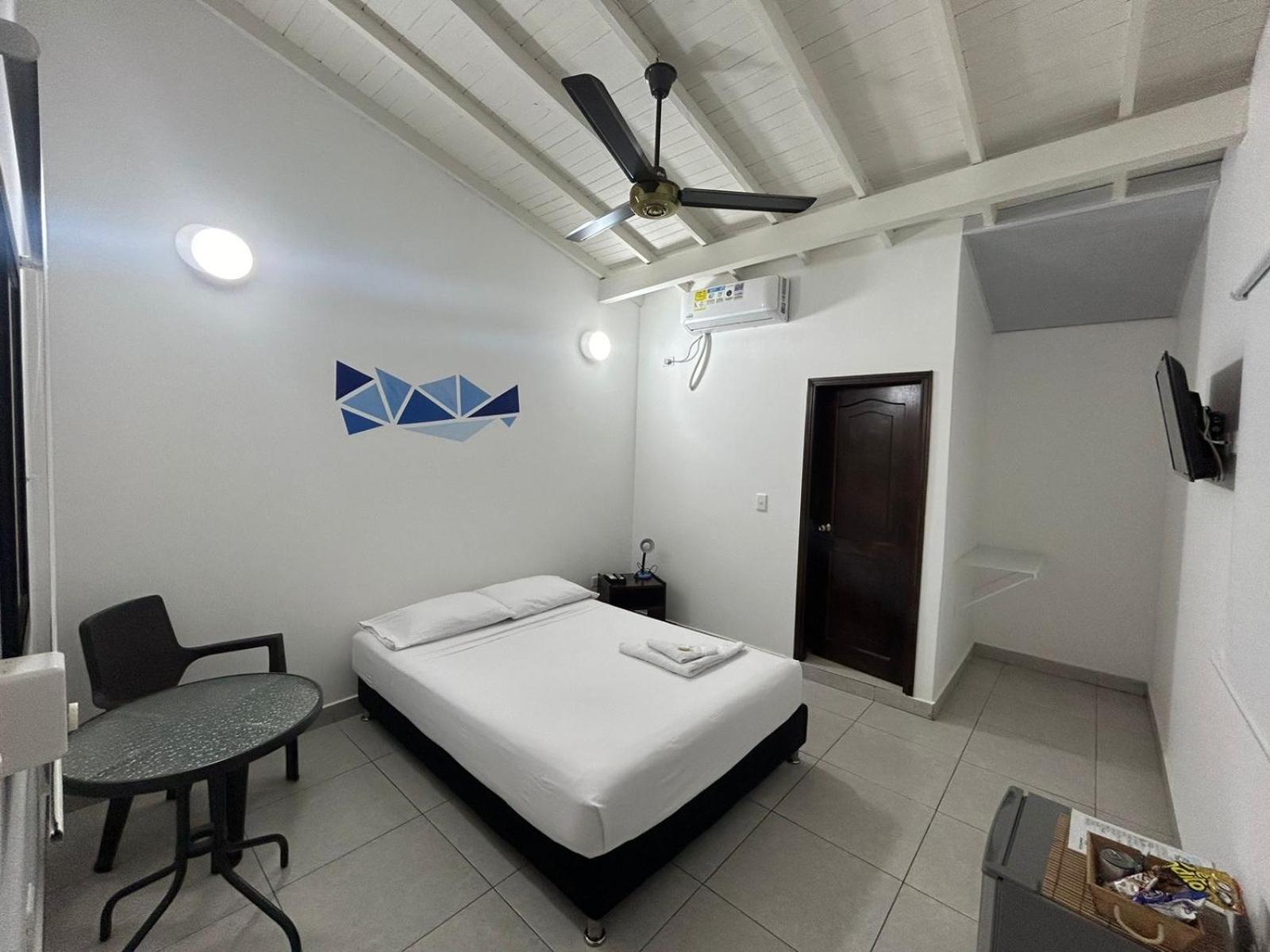 Hotel Puerto Azul Puerto Berrio エクステリア 写真