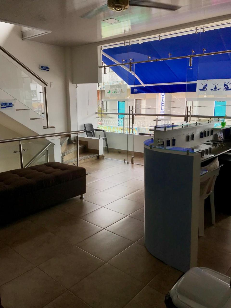 Hotel Puerto Azul Puerto Berrio エクステリア 写真